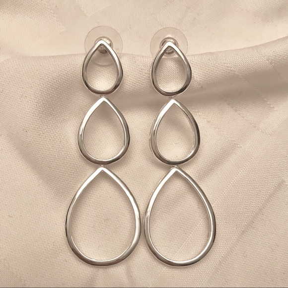 Jewelry - Silver chandelier earrings